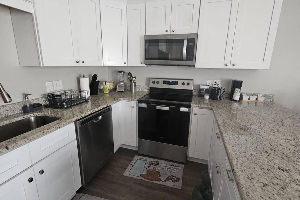コンコード Charming & Spacious 3Br Houseヴィラ エクステリア 写真