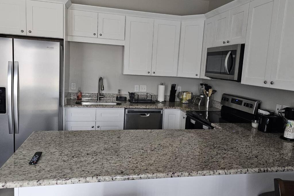コンコード Charming & Spacious 3Br Houseヴィラ エクステリア 写真