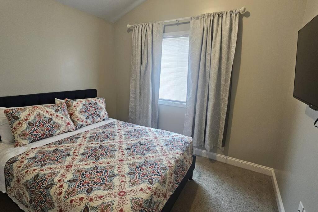 コンコード Charming & Spacious 3Br Houseヴィラ エクステリア 写真