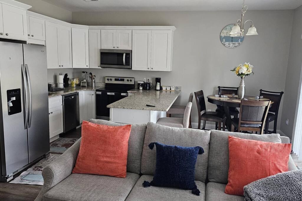 コンコード Charming & Spacious 3Br Houseヴィラ エクステリア 写真