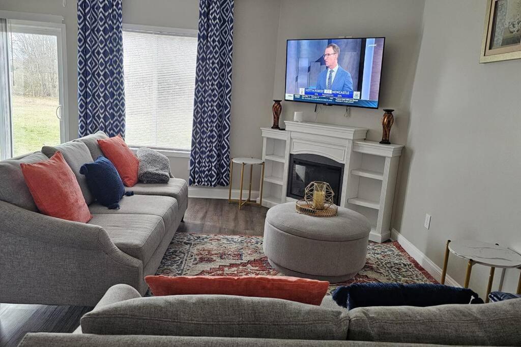 コンコード Charming & Spacious 3Br Houseヴィラ エクステリア 写真