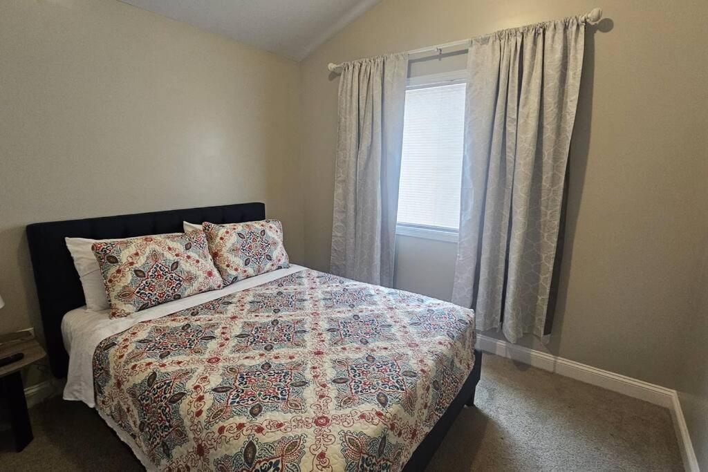 コンコード Charming & Spacious 3Br Houseヴィラ エクステリア 写真